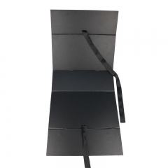 Magnetic Closure Folding Box