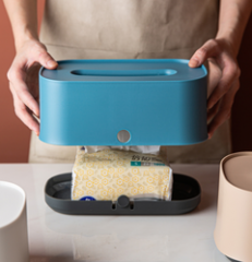 Plastic tissue box