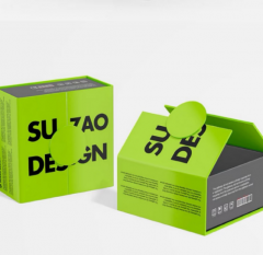 Clamshell box